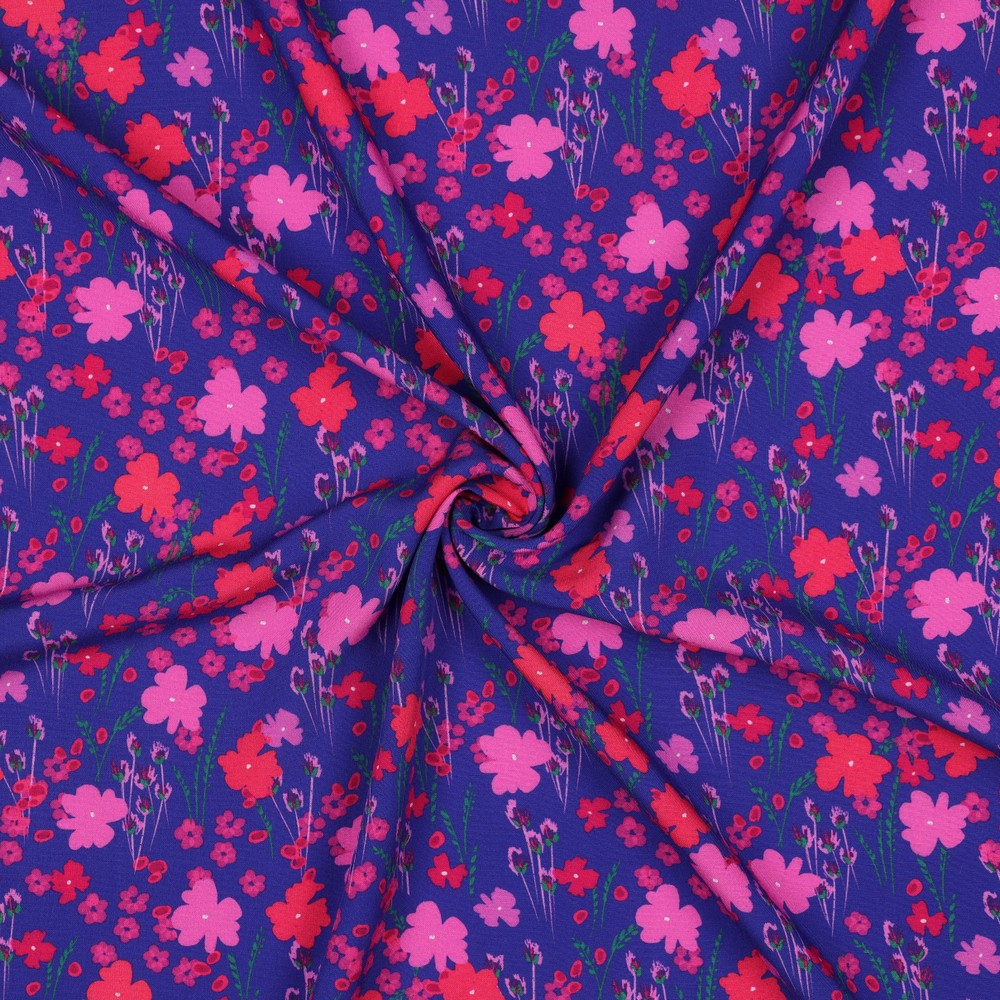 
                  
                    Soepele kobaltblauwe stof met roze en rode bloemetjes, viscose
                  
                