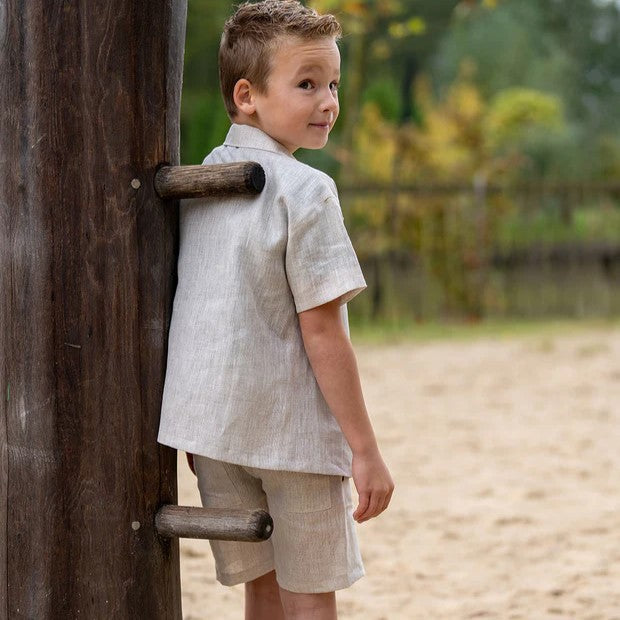 
                  
                    short in linnen, lichtbeige
                  
                