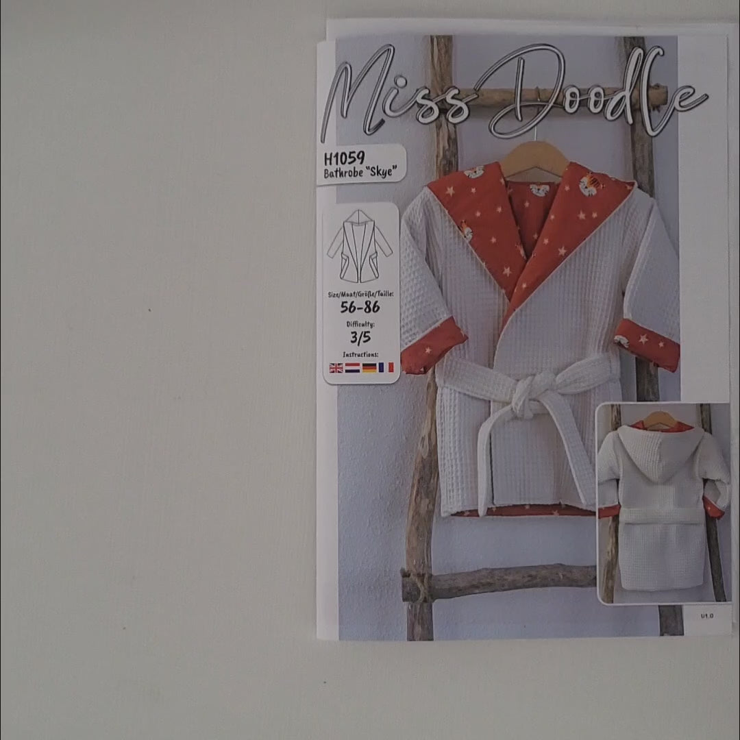 
                  
                    Laad en speel video in Galerijweergave, Patroon - babybadjasje
                  
                