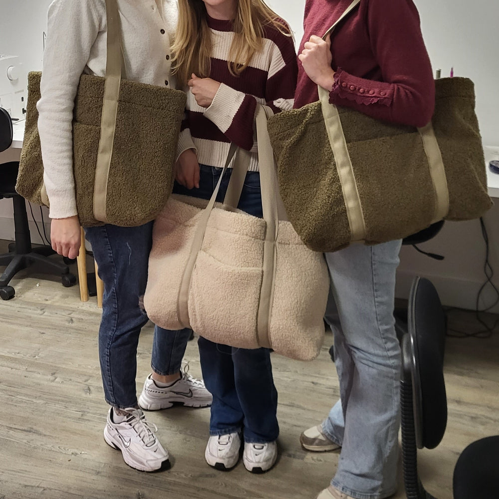 3 mooi gemaakte big shoppers tijdens de naaiworkshop